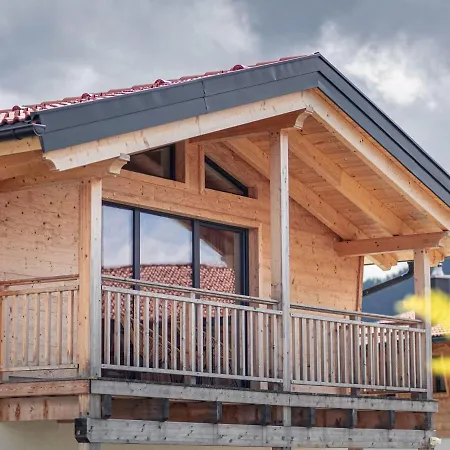 In With Pool & Alpine Views